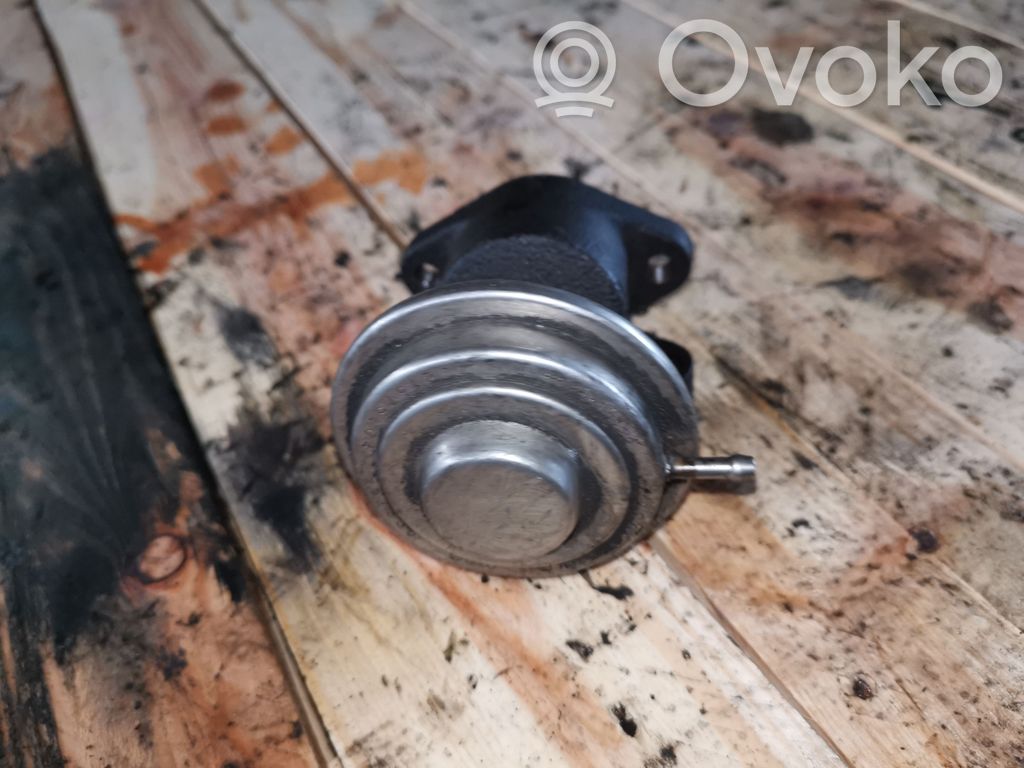 Audi A6 S6 C4 4A Válvula EGR 