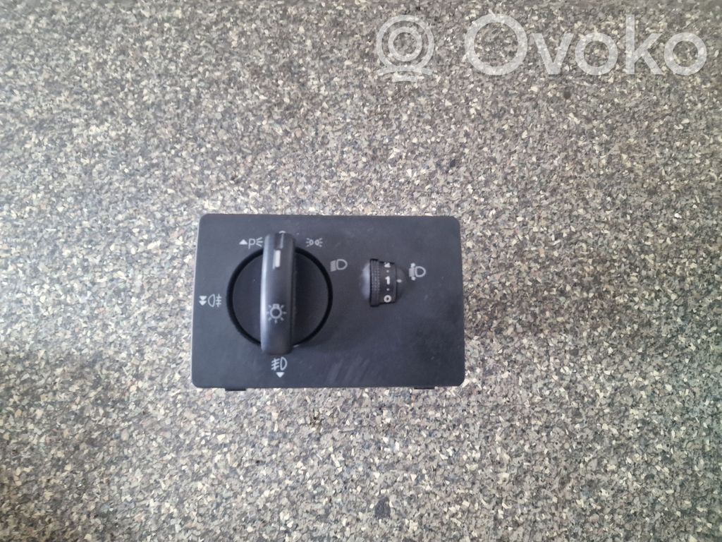 Ford Focus Light switch 