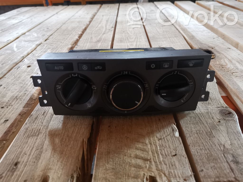 Opel Antara Climate control unit 