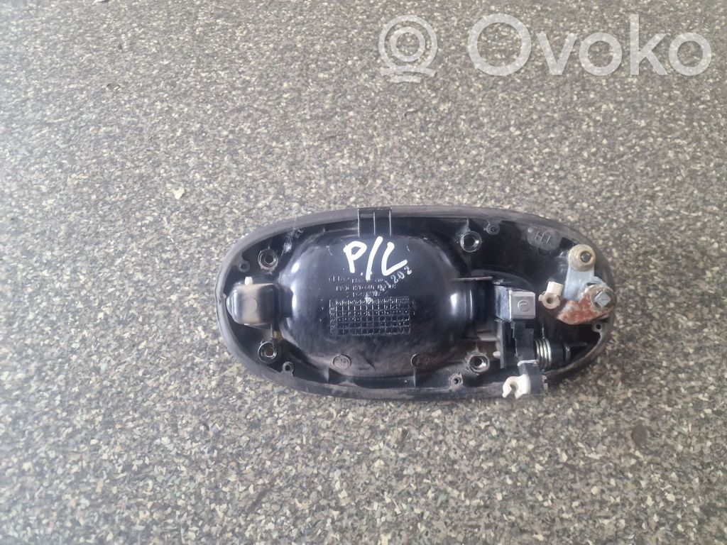 KIA Carnival Manecilla externa puerta delantera 