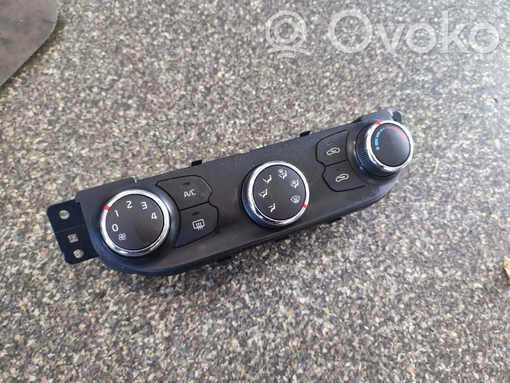 KIA Ceed Climate control unit 