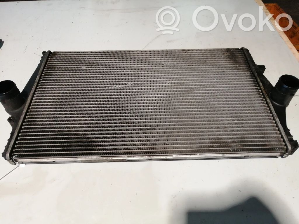 Volvo V70 Interkūlerio radiatorius 