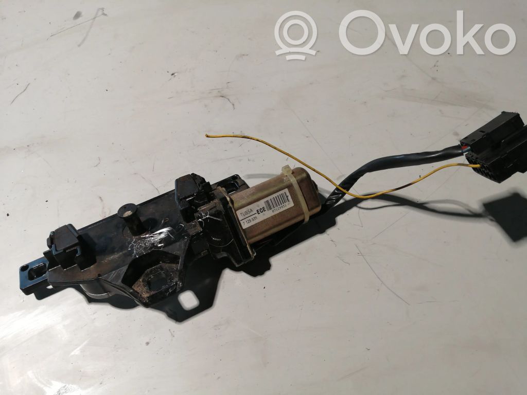 Moteur ouverture de coffre   FS578VA