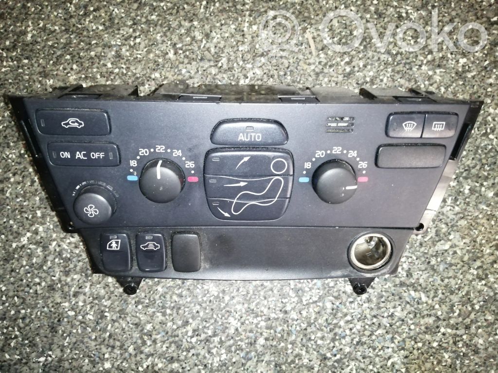 Volvo V70 Climate control unit 