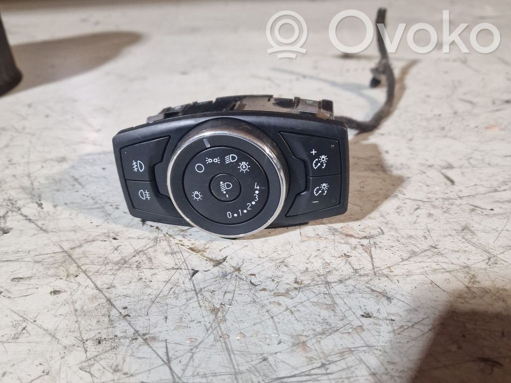Ford Focus Light switch 