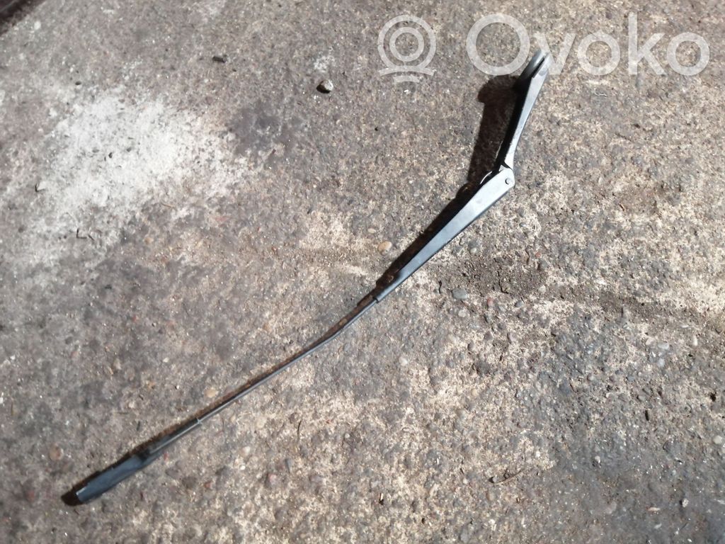 Ford Focus Front wiper blade arm 