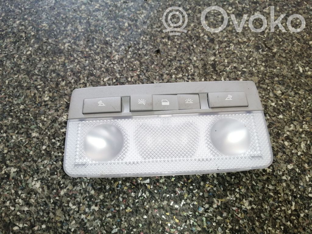 Buick Encore I Front seat light 