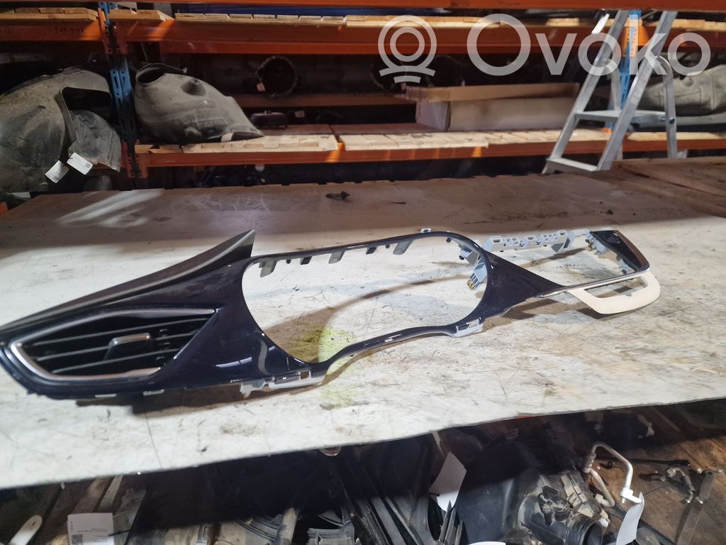 Buick Encore GX I Mască ceasuri bord 