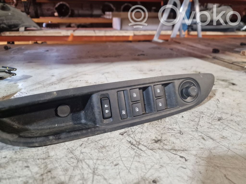 Electric window control switch   95025518