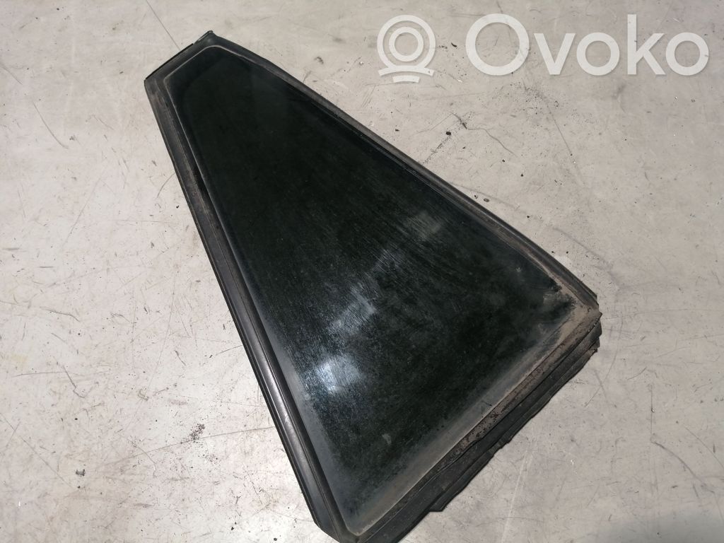 Ventanilla de ventilación de la puerta trasera
