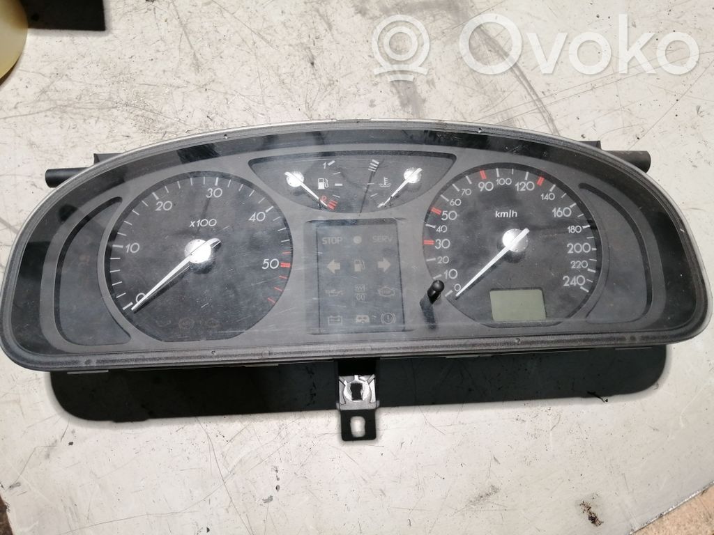 Renault Laguna II Speedometer (instrument cluster) 