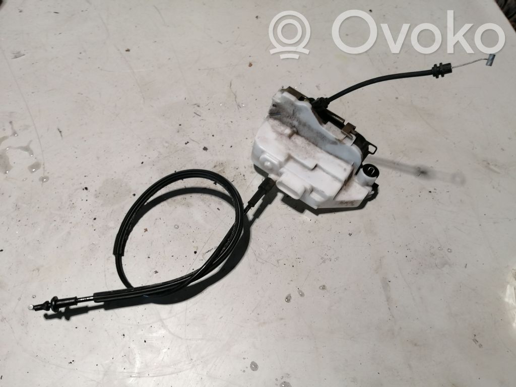 Citroen C2 Priekšpusē slēdzene 