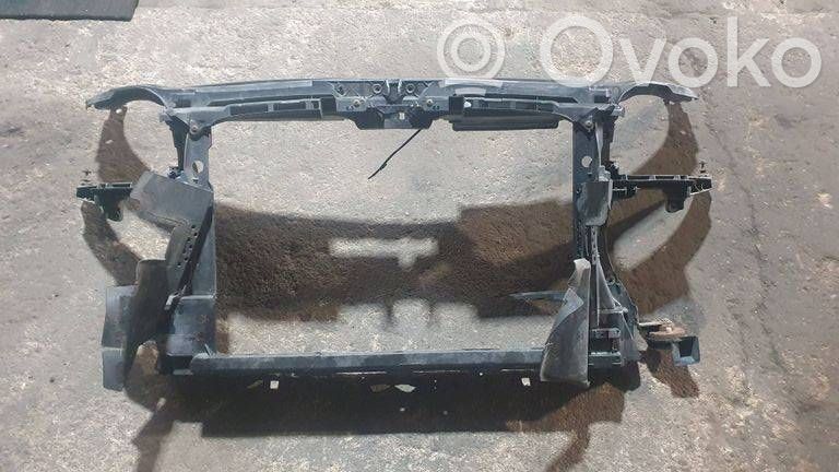 Audi A3 S3 8P Jäähdyttimen kehyksen suojapaneeli 