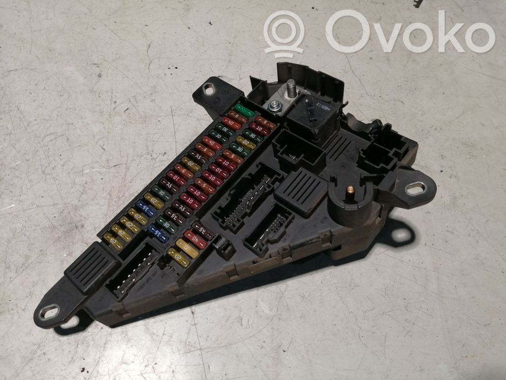 BMW 5 E60 E61 Fuse module 
