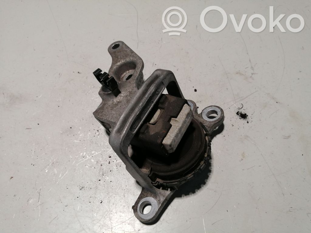 Engine mount bracket   112842617R