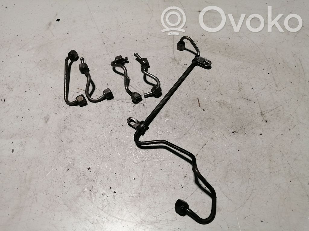 Tubo de alimentación del inyector de combustible
