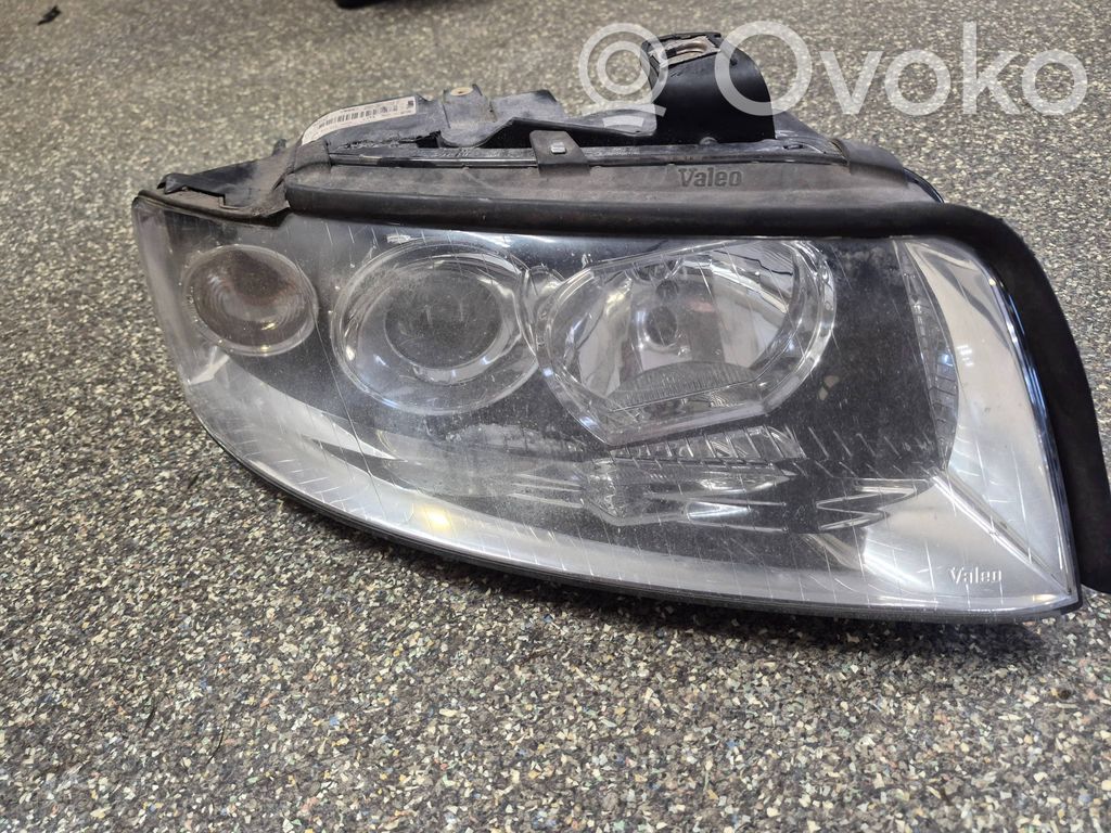 Audi A4 S4 B6 8E 8H Headlight/headlamp 