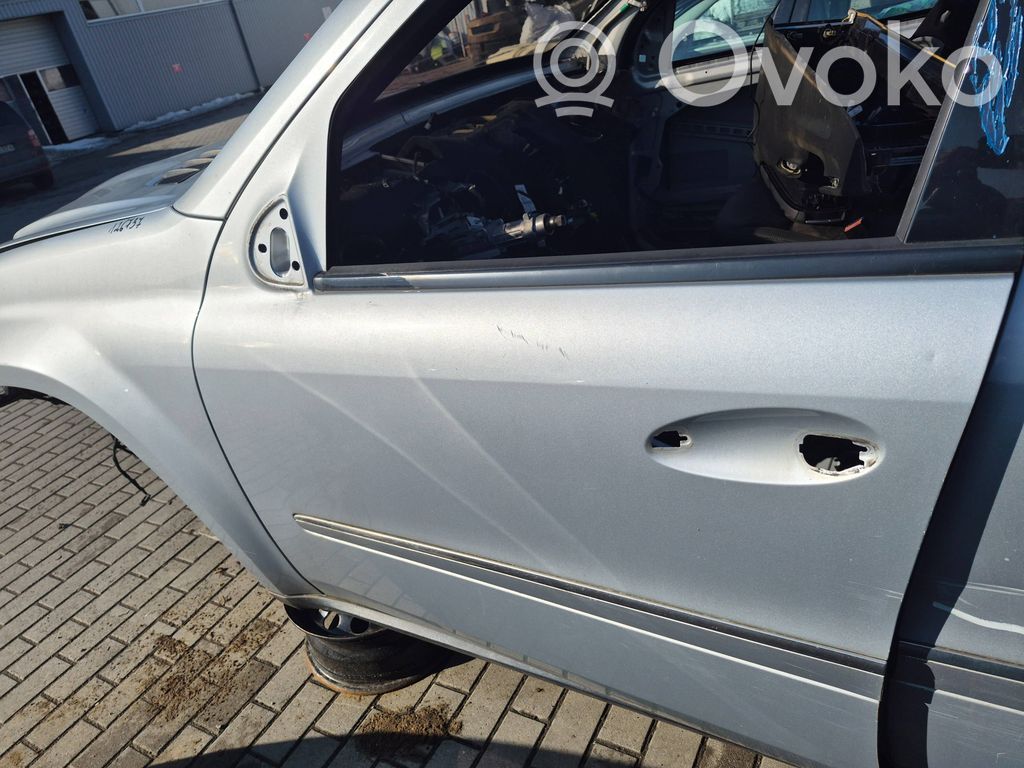 Mercedes-Benz GL X164 Drzwi przednie 