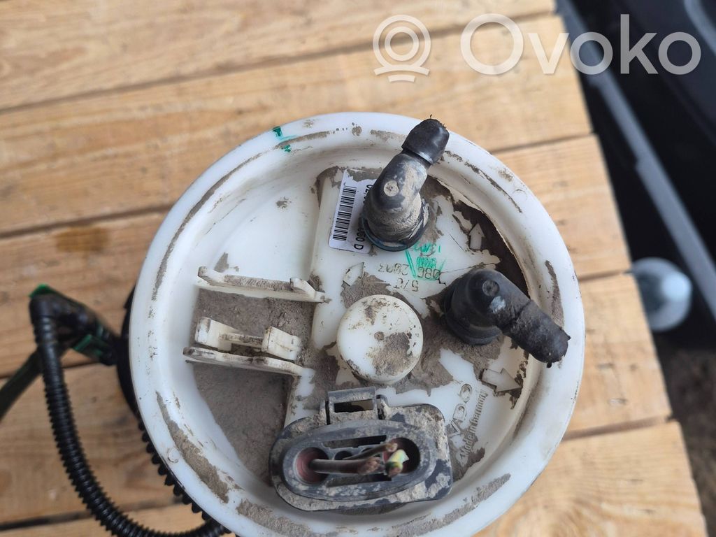 Pompe à carburant   8E0919050D