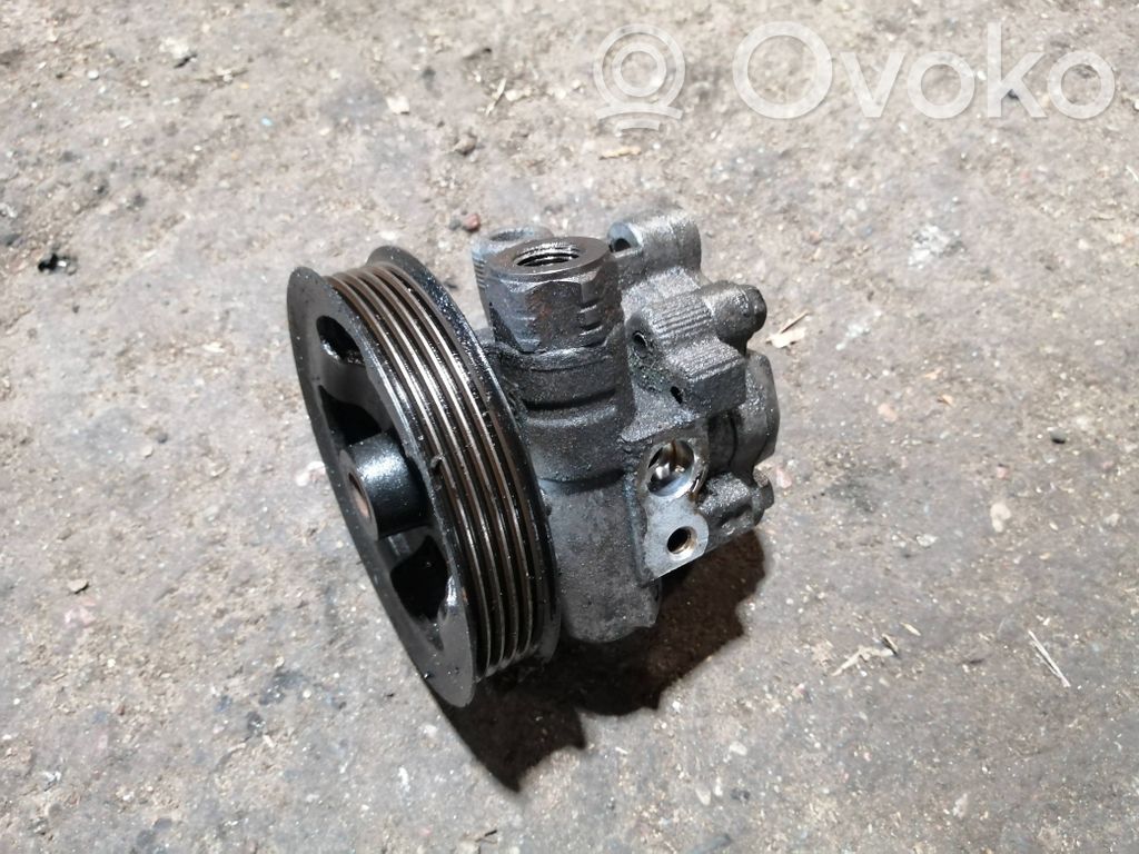 Toyota Avensis T250 Pompa servosterzo