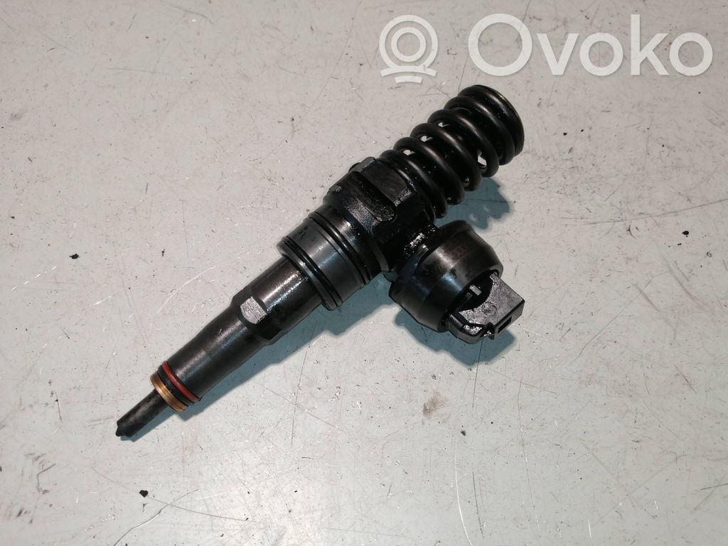 Inyector de combustible   038130073BQ,0414720312