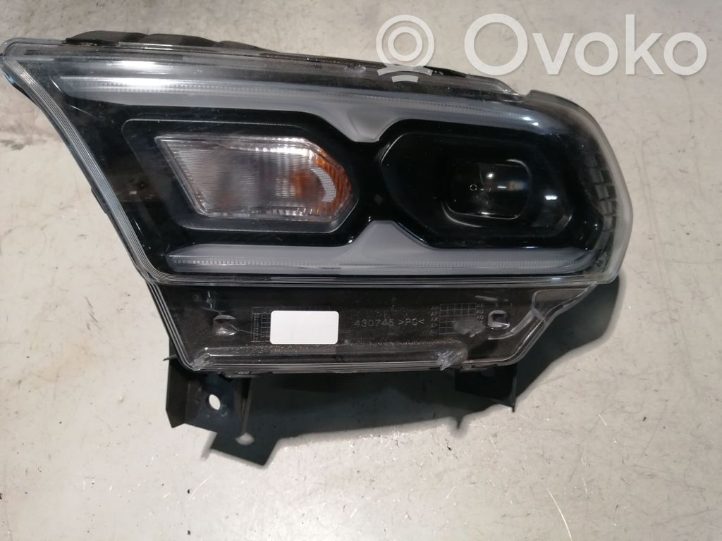 Dodge Durango III Far 