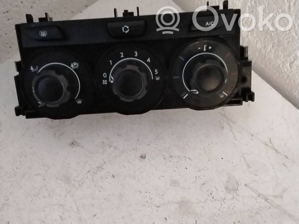 Climate control unit   770302