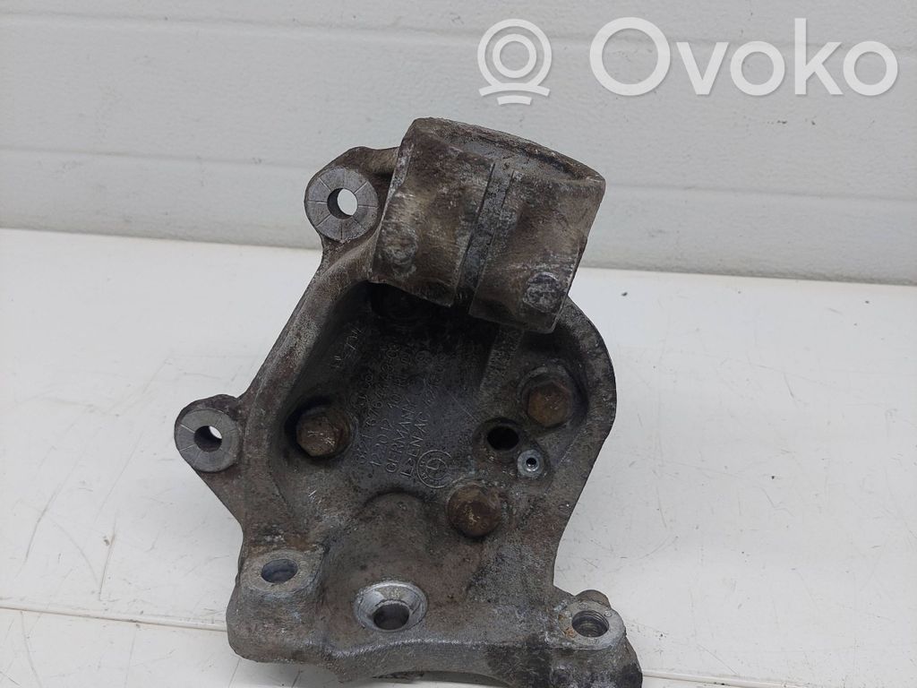 Front wheel hub spindle knuckle   6764443,12201210,NAC42100