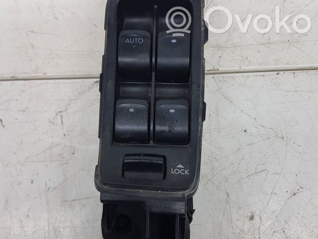 Subaru Outback Electric window control switch 