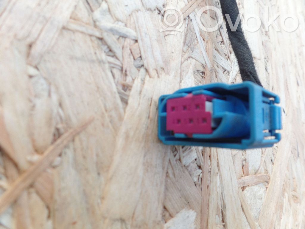 Otros cableados   4B0972571