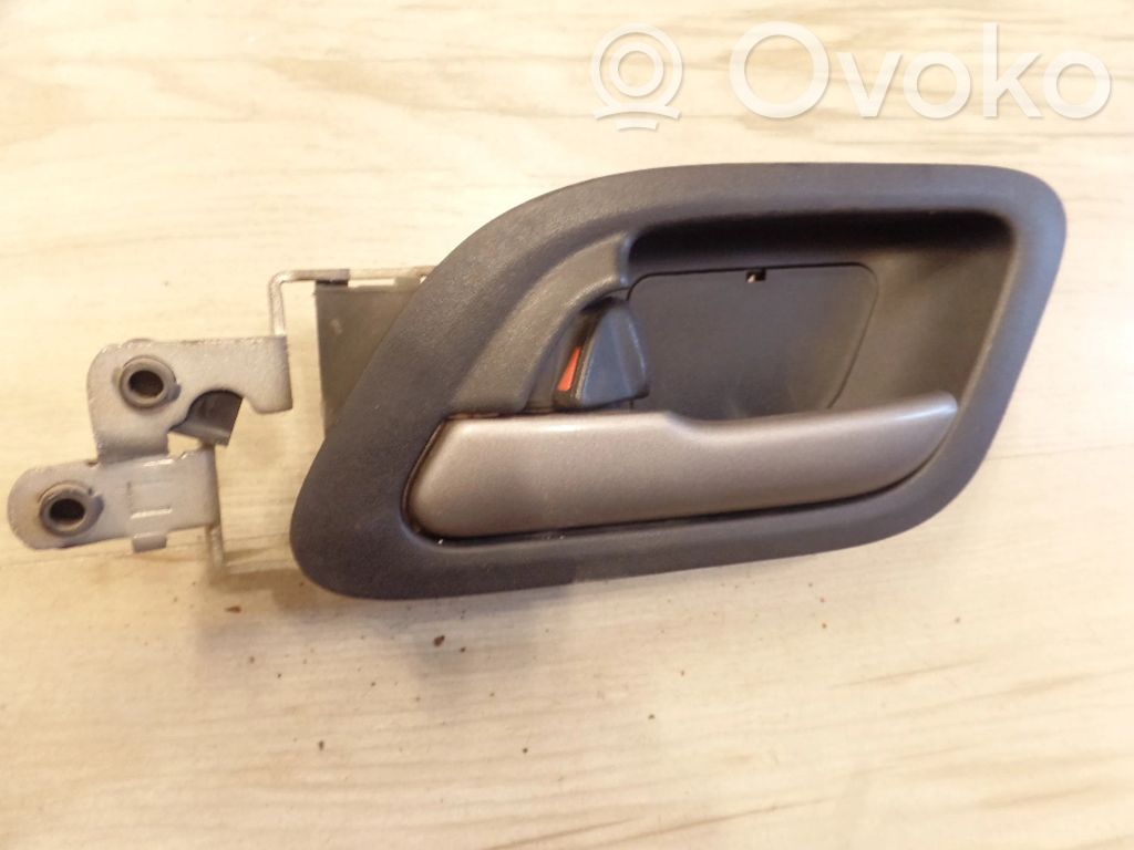 Honda FR-V Manecilla interna puerta delantera 