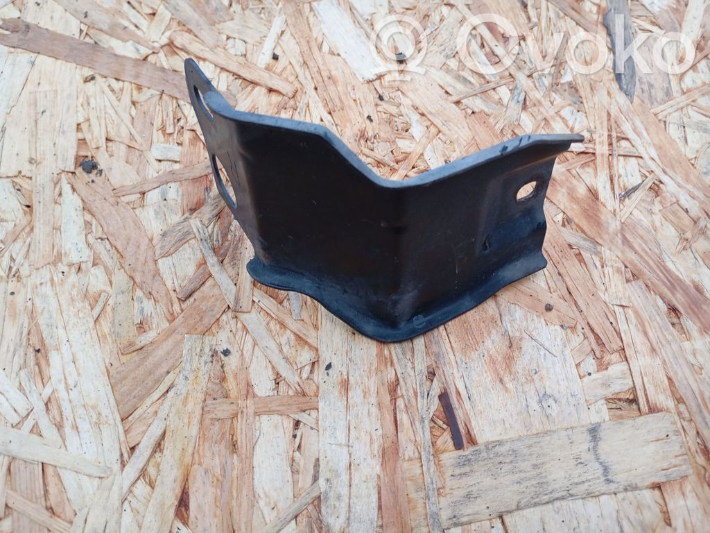 Other engine bay part