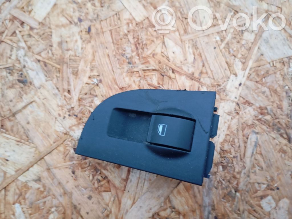 Audi A6 S6 C5 4B Quarter vent window switch 