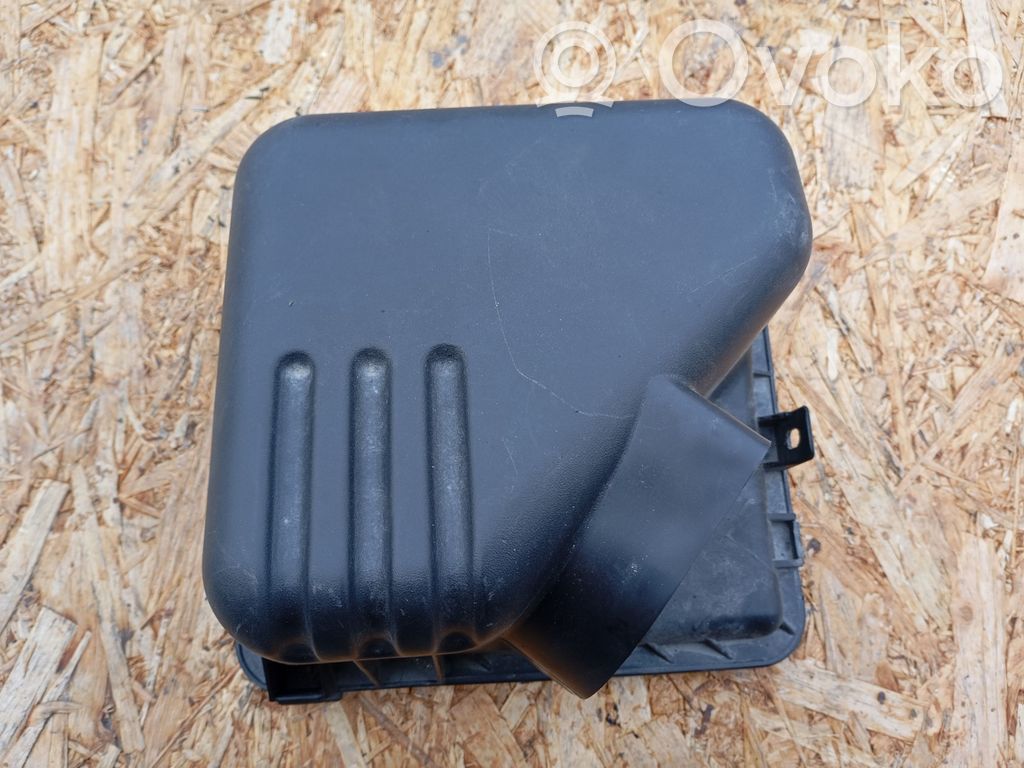 Hyundai i30 Air filter box cover 