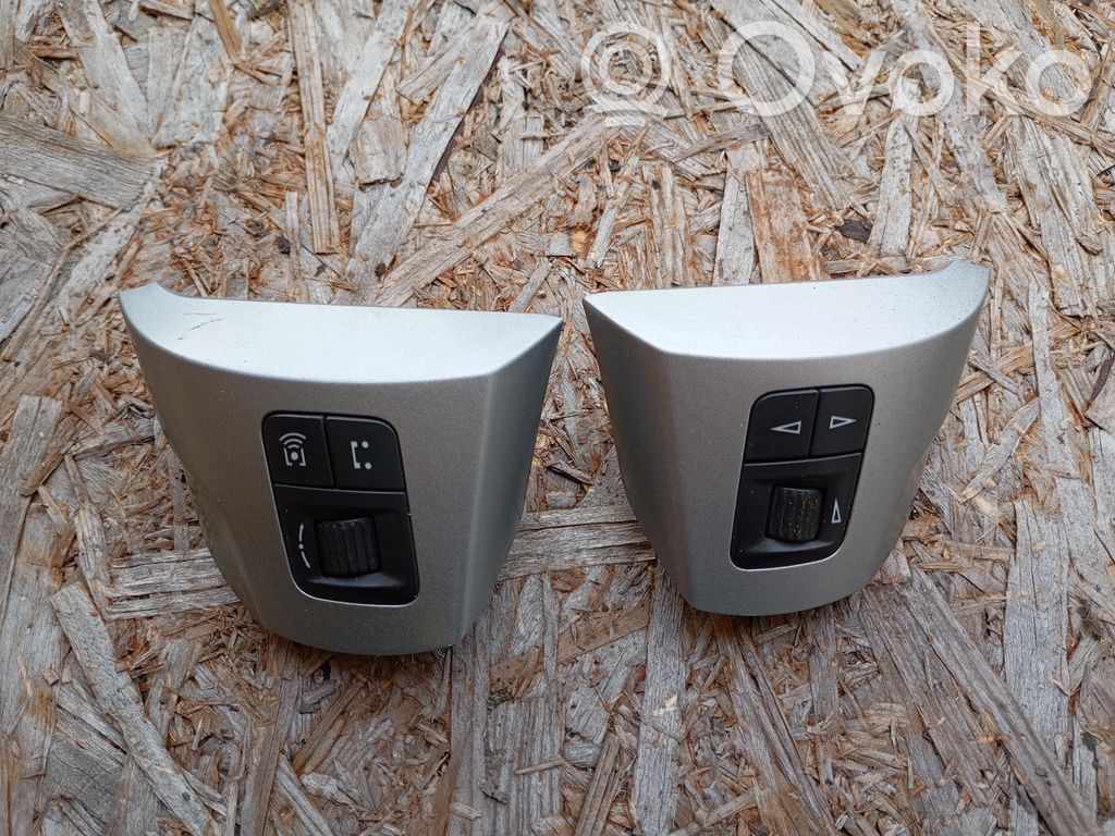 Opel Corsa D Butoane/comutatoare pe volan 
