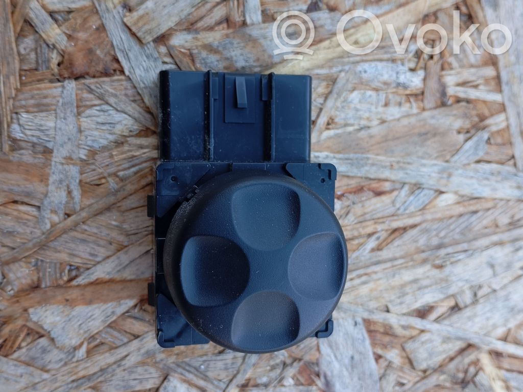 Fiat Freemont Seat control switch 