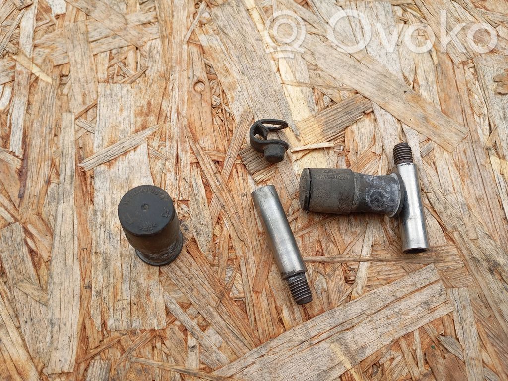 Volkswagen PASSAT B5 Other brake parts 