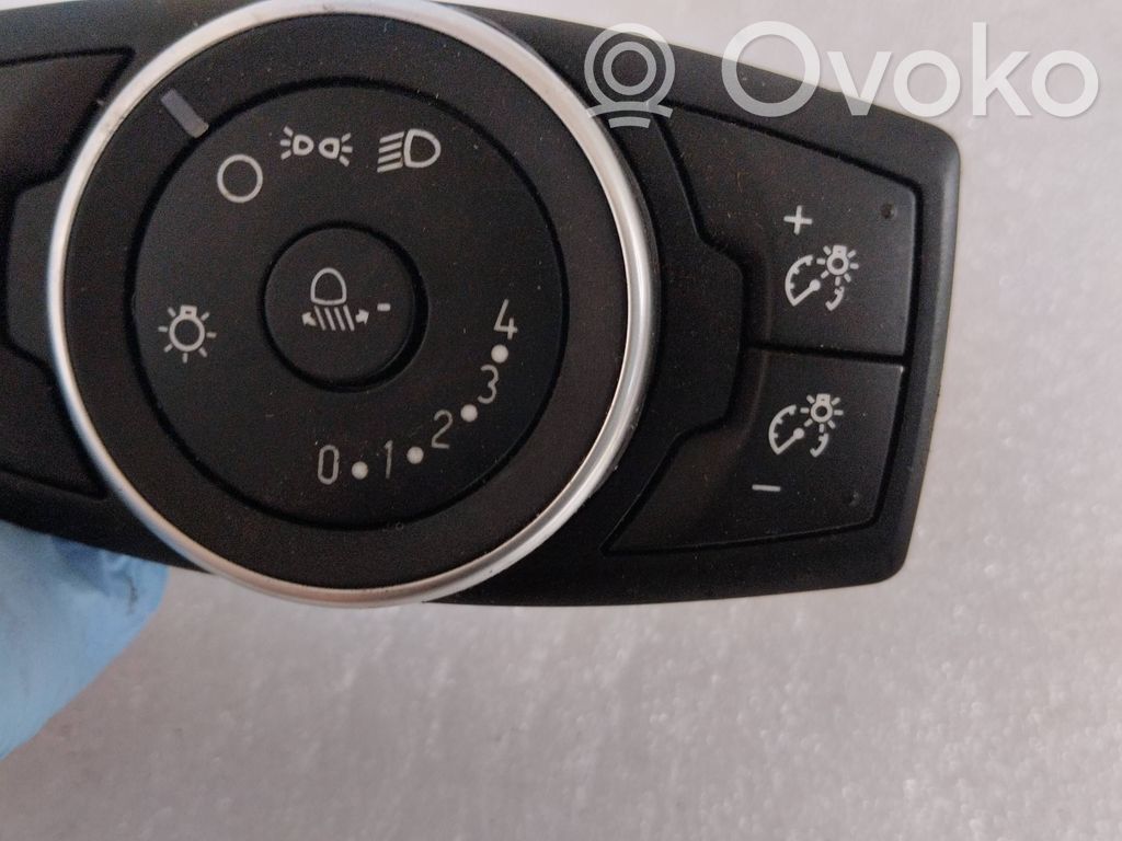 Ford Focus Light switch 