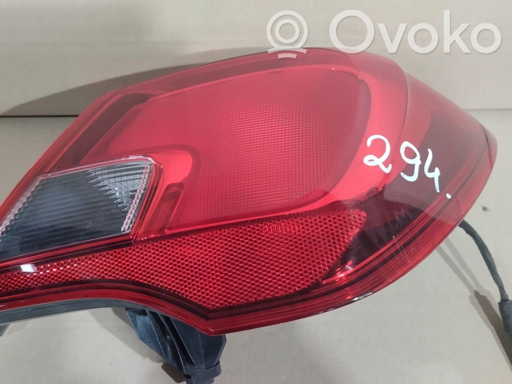 Rear/tail lights   13428456