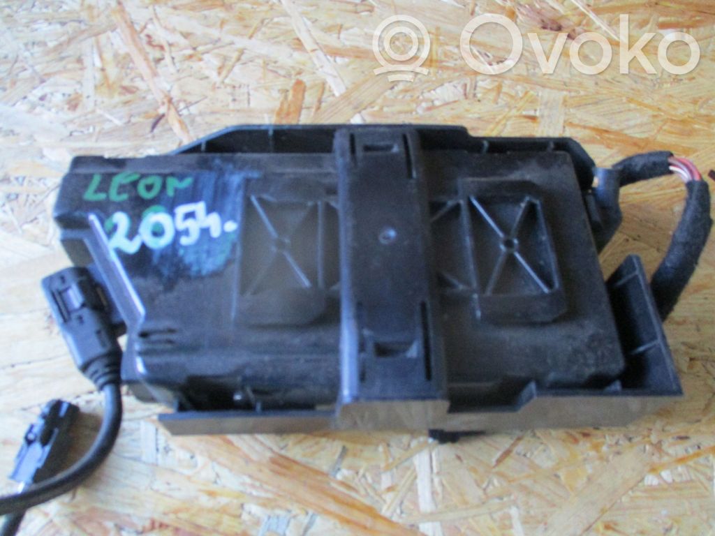 Seat Leon (1P) Sonstige Steuergeräte / Module 