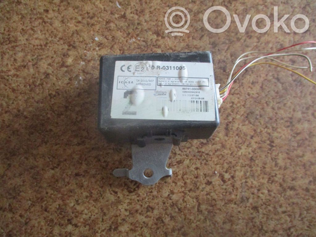 Toyota Yaris Door control unit/module 