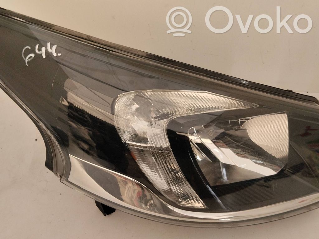 Opel Vivaro Scheinwerfer 