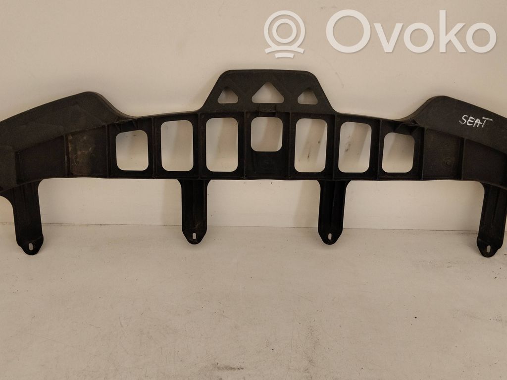 Seat Leon (1P) Front bumper mounting bracket 