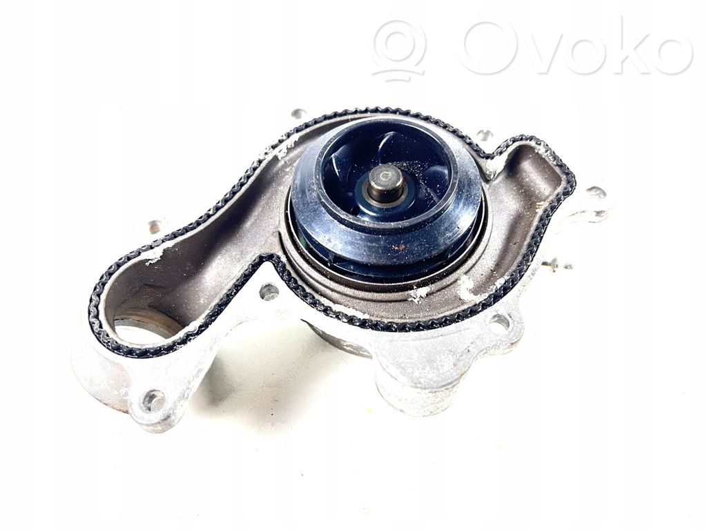Porsche Cayenne (9Y0 9Y3) Vesipumppu 