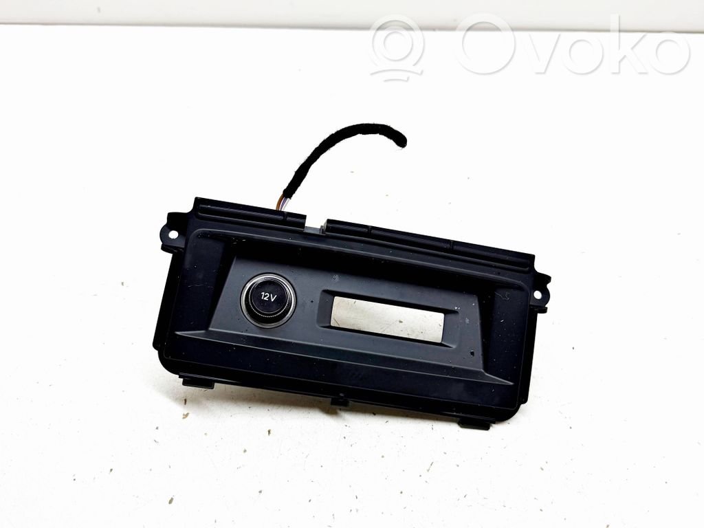Enchufe conector USB   4M8863440