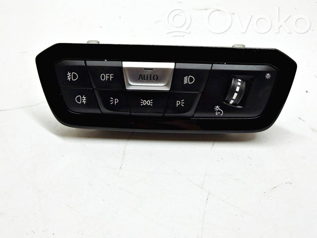 Lichtschalter   E11820020B,30062021