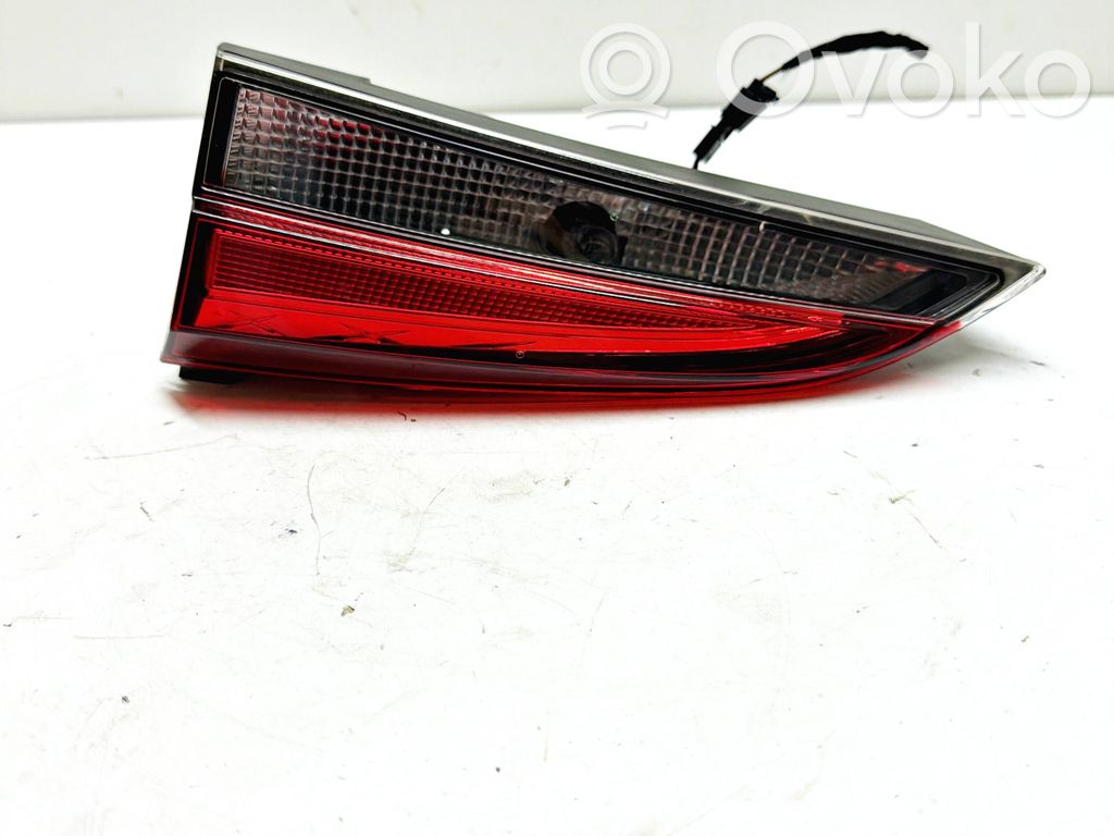 Skoda Kamiq Lampy tylnej klapy bagażnika 