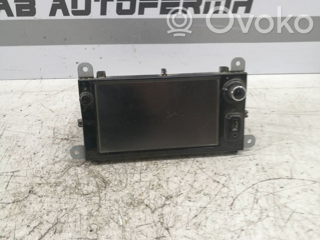 Renault Clio IV Radio/CD/DVD/GPS head unit 