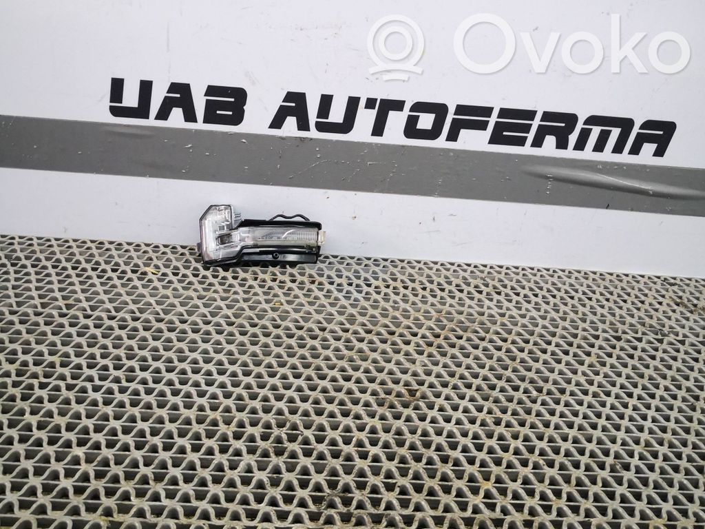 Audi Q2 - Peilin suuntavilkku 