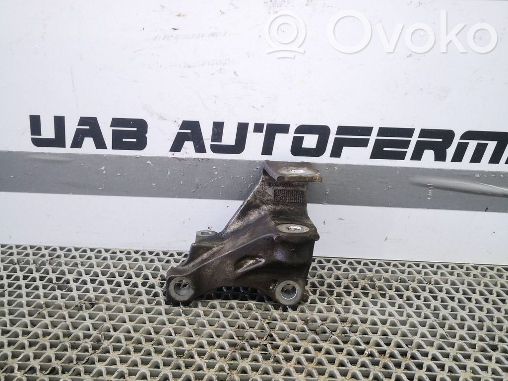 Engine mounting bracket   113320979R